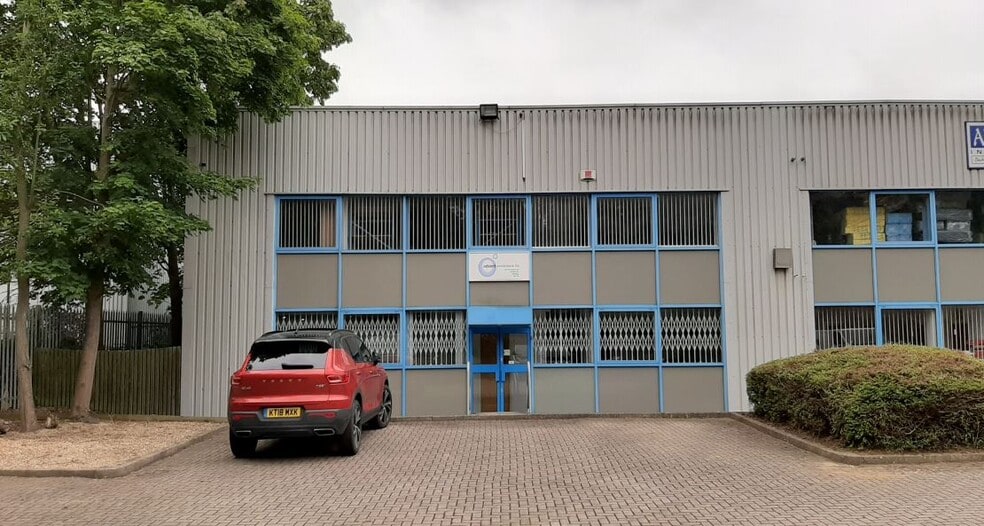 11A-11B Clarke Rd, Milton Keynes for sale - Primary Photo - Image 1 of 1