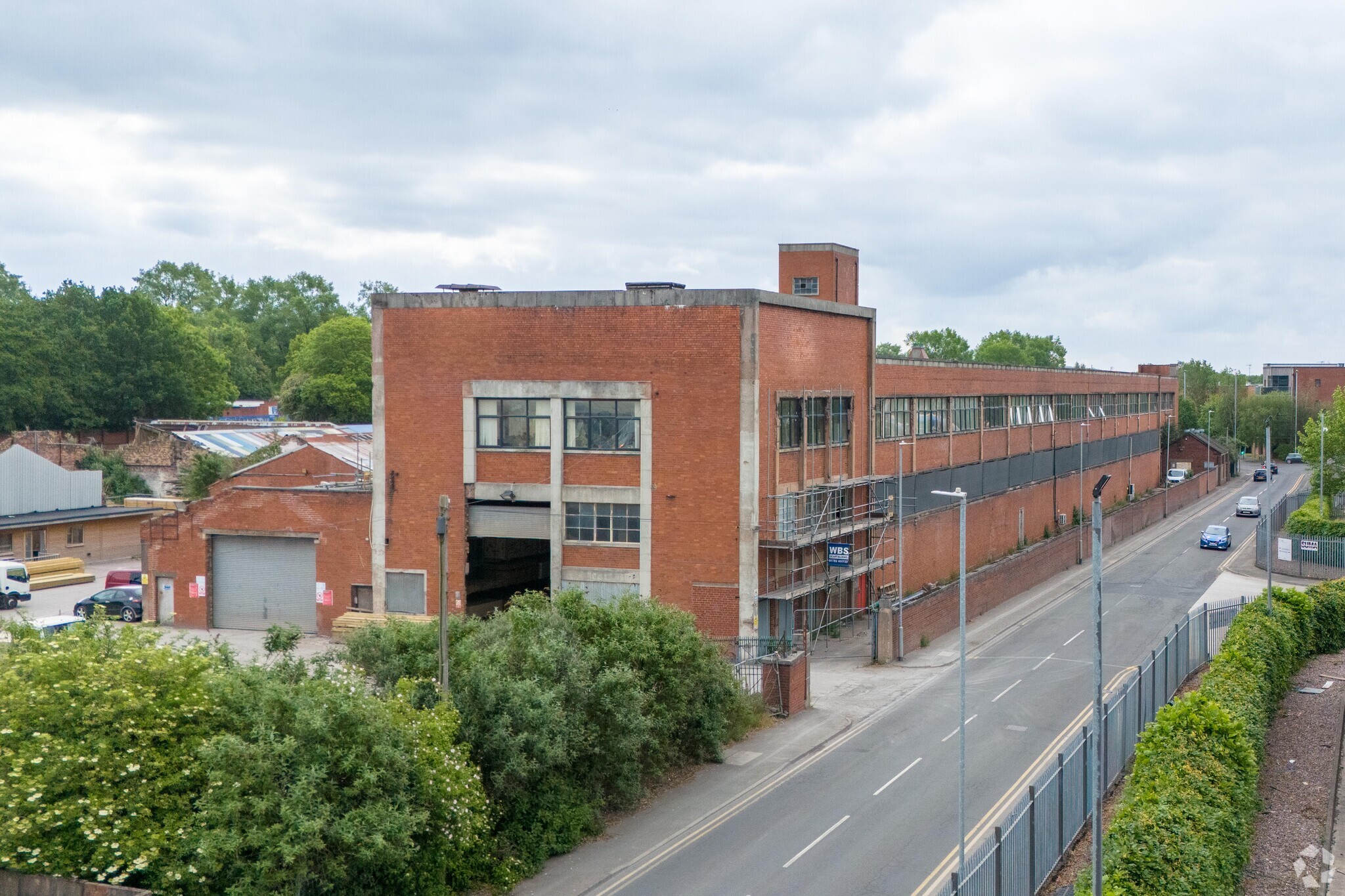 Etruscan St, Stoke On Trent to rent Building Photo- Image 1 of 11