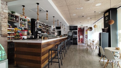 Retail in Villamediana de Iregua, La Rioja to rent Interior Photo- Image 2 of 11