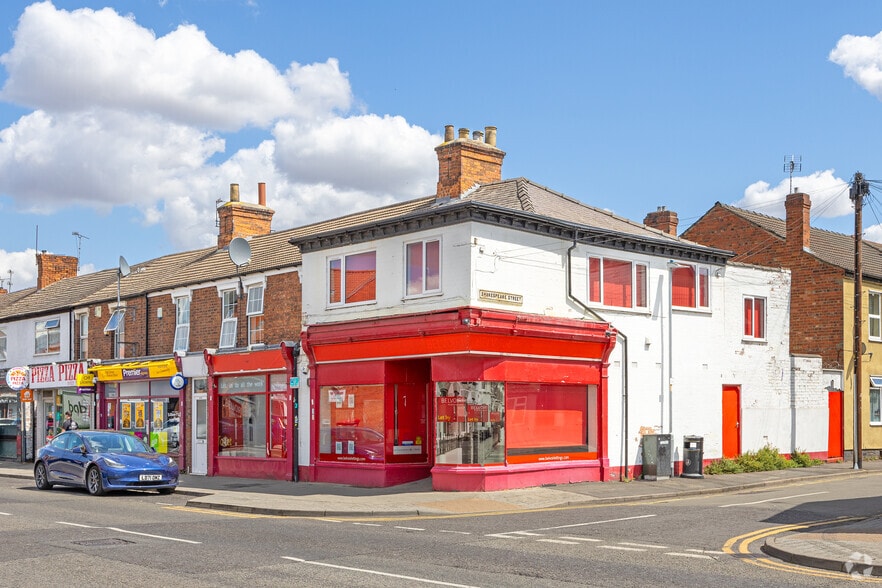 449-450 High St, Lincoln to rent - Building Photo - Image 3 of 4