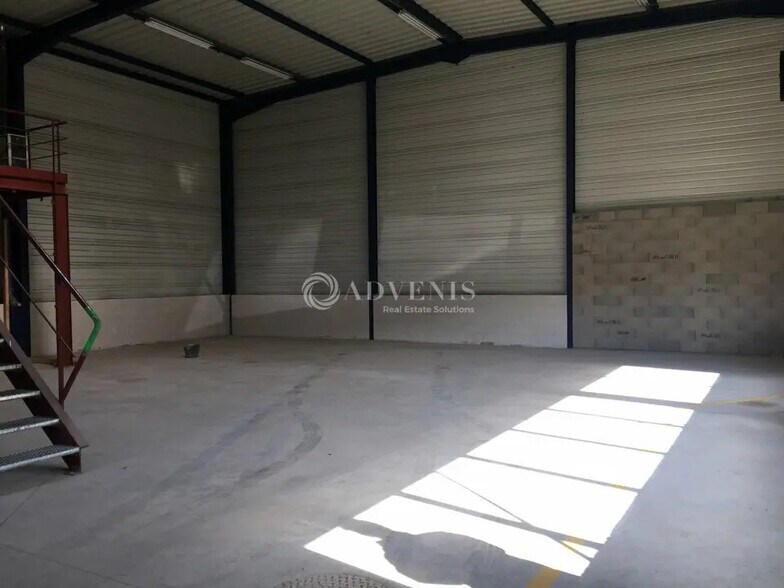 Light Industrial in Fegersheim to rent - Building Photo - Image 3 of 5