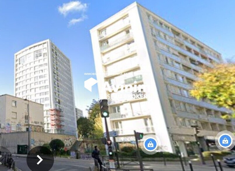 Retail in Paris to rent - Building Photo - Image 1 of 3