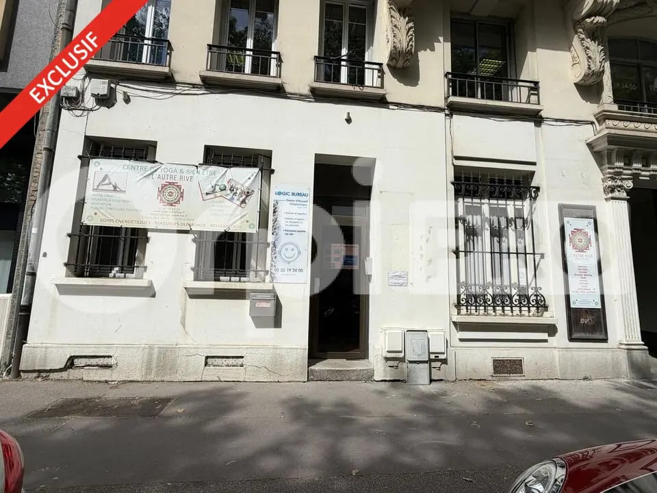 Vente Bureaux 58 m² - Photo 1