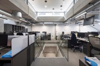 61 Charlotte St, London to rent Interior Photo- Image 2 of 3