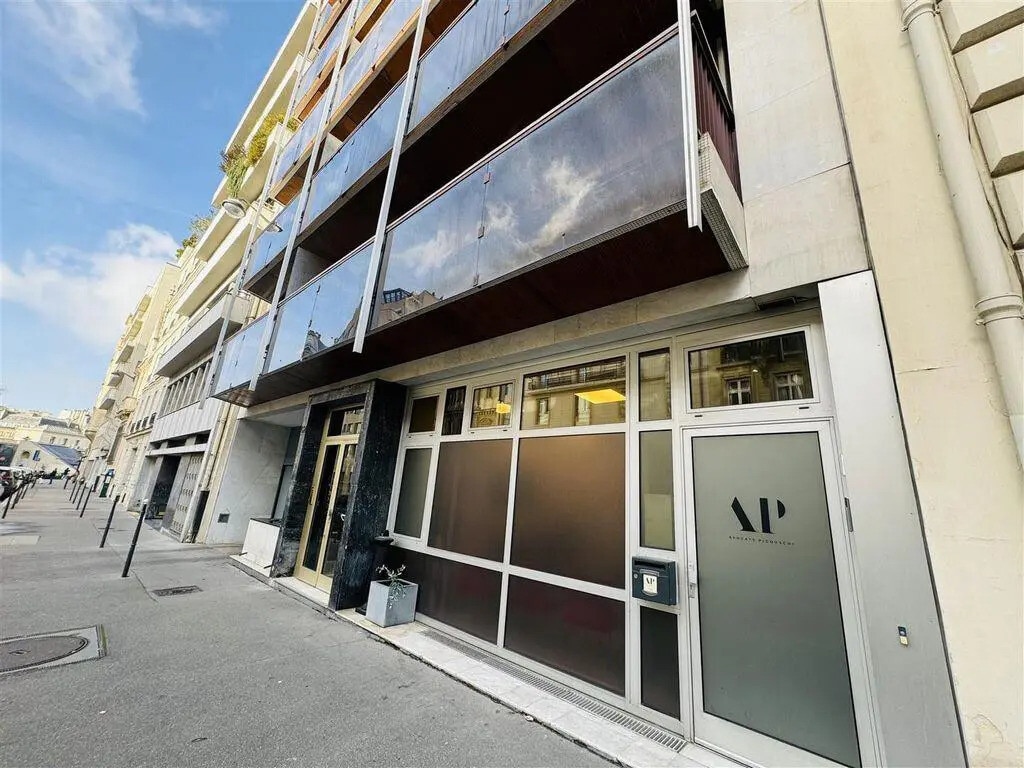 Vente Bureaux 196 m² - Photo 1