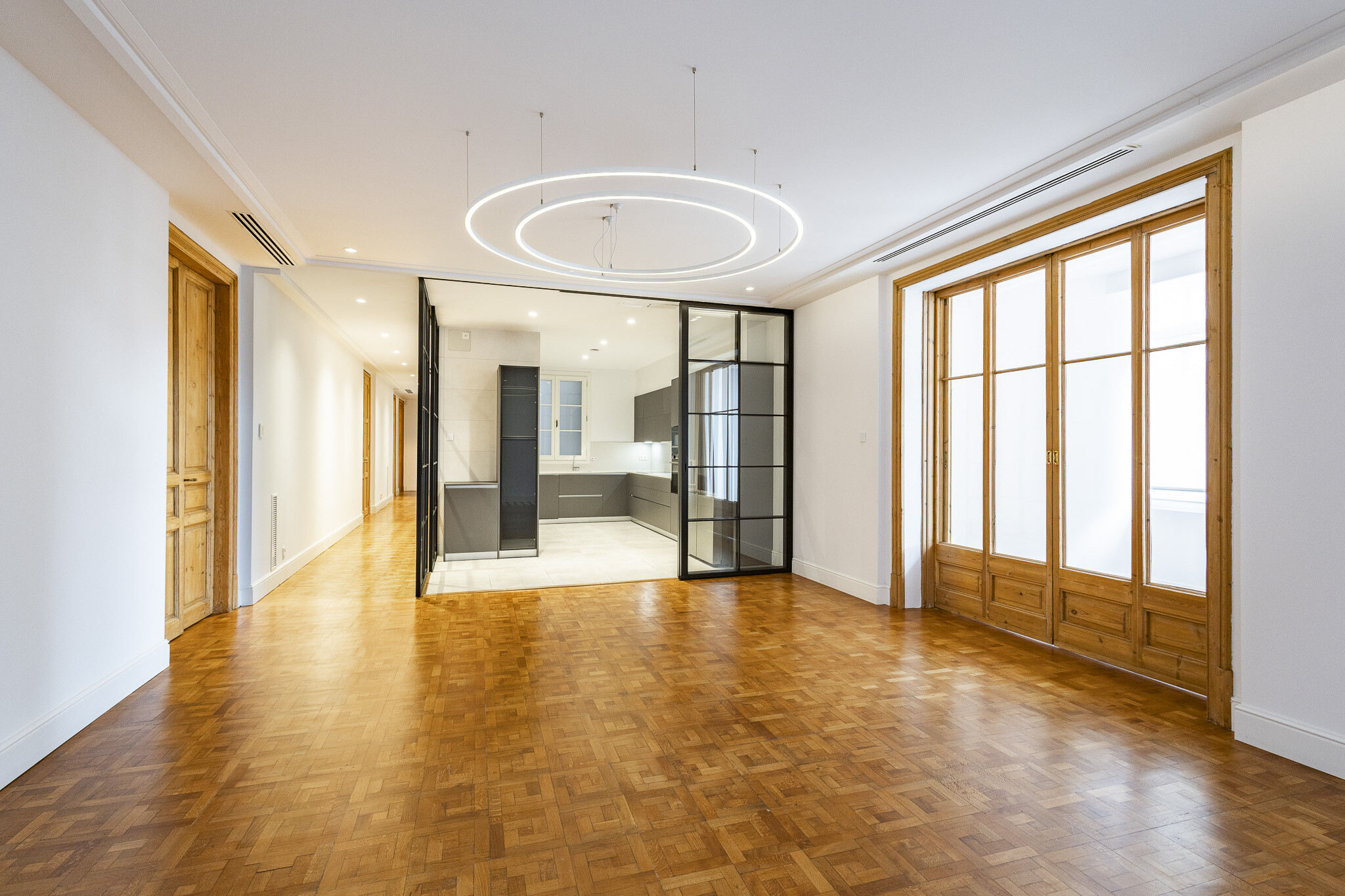 Office in Barcelona, Barcelona to rent Interior Photo- Image 1 of 38