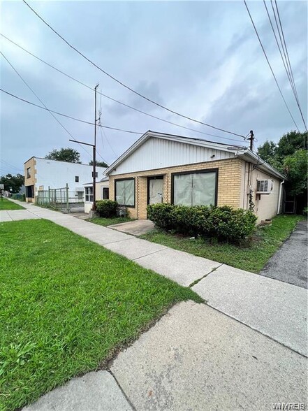 2314-2318 Niagara St, Niagara Falls, NY for rent - Building Photo - Image 1 of 32