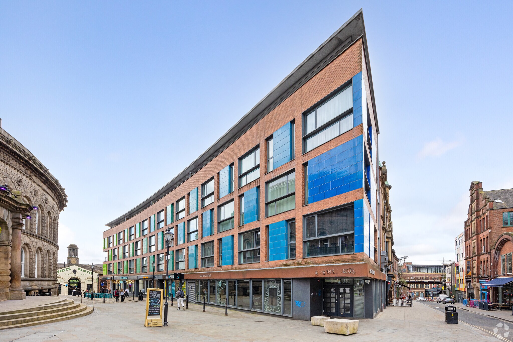 Cloth Hall St, Leeds to rent Primary Photo- Image 1 of 3
