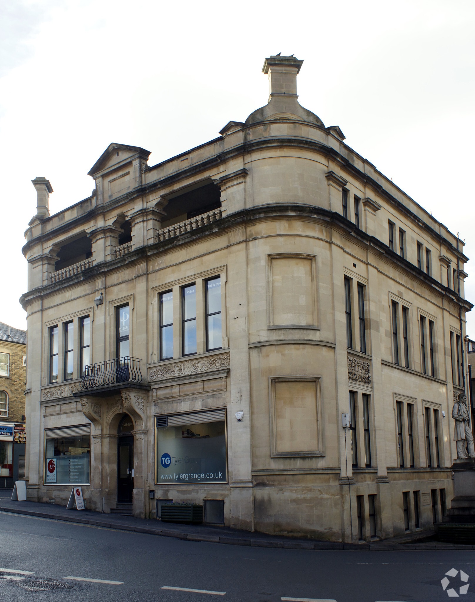 Russell St, Stroud for sale Primary Photo- Image 1 of 4