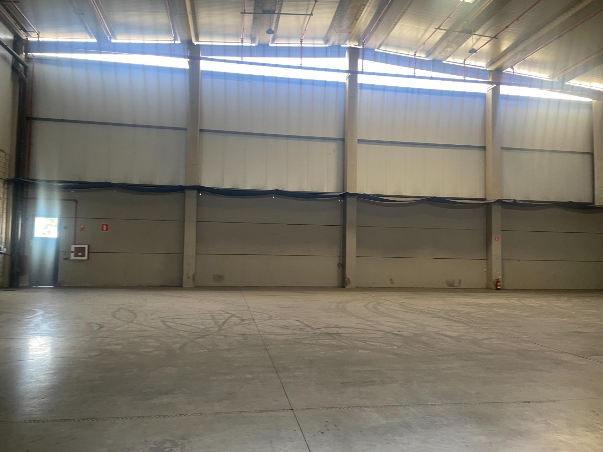 Industrial in SEVILLA to rent Interior Photo- Image 1 of 11