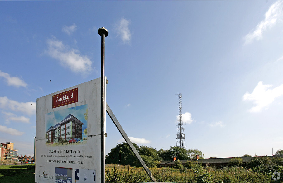 The Embankment, Wellingborough for sale - Primary Photo - Image 1 of 1