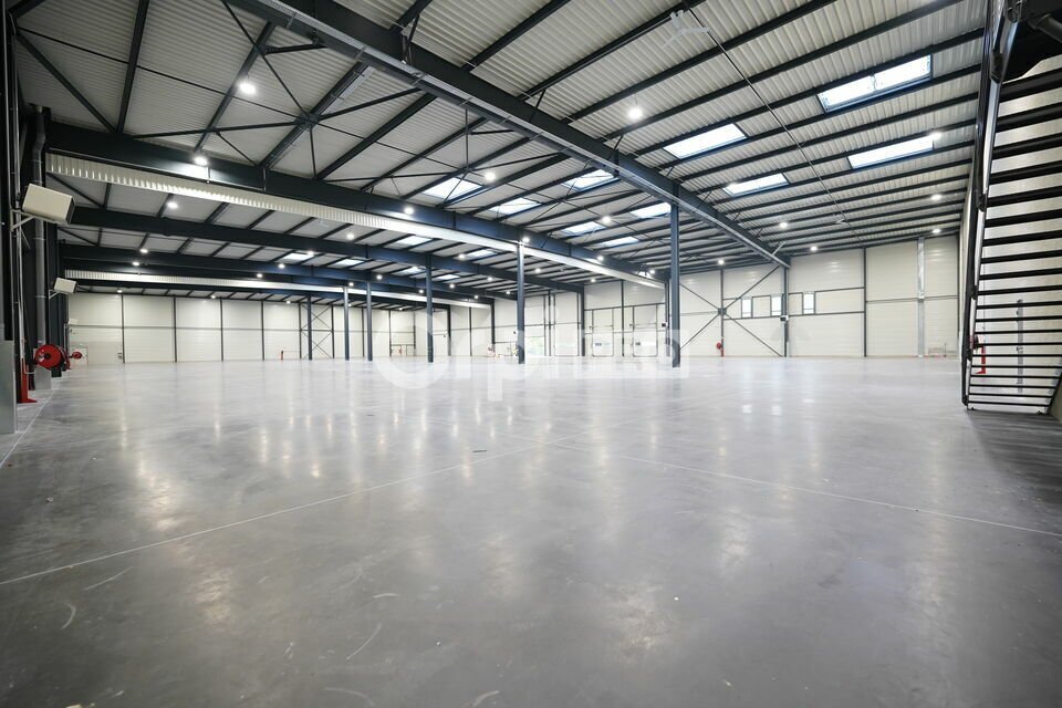 Industrial in Saint-Laurent-de-Mure to rent Building Photo- Image 1 of 13