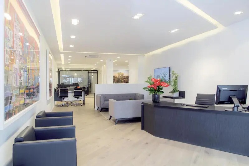 Office in Paris to rent - Lobby - Image 2 of 7