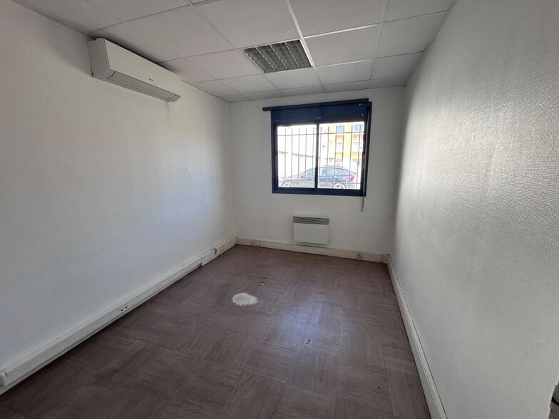 96 Avenue Du Progrès, Chassieu to rent - Interior Photo - Image 3 of 13