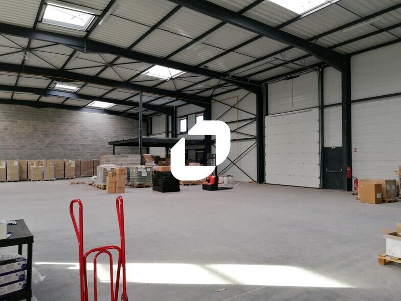 Light Industrial in Saint-Priest to rent - Building Photo - Image 3 of 20