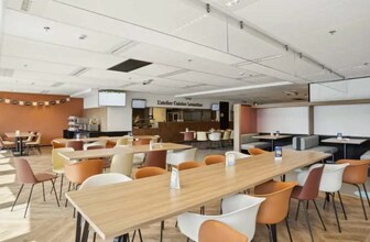 Office in Lyon to rent Interior Photo- Image 2 of 11