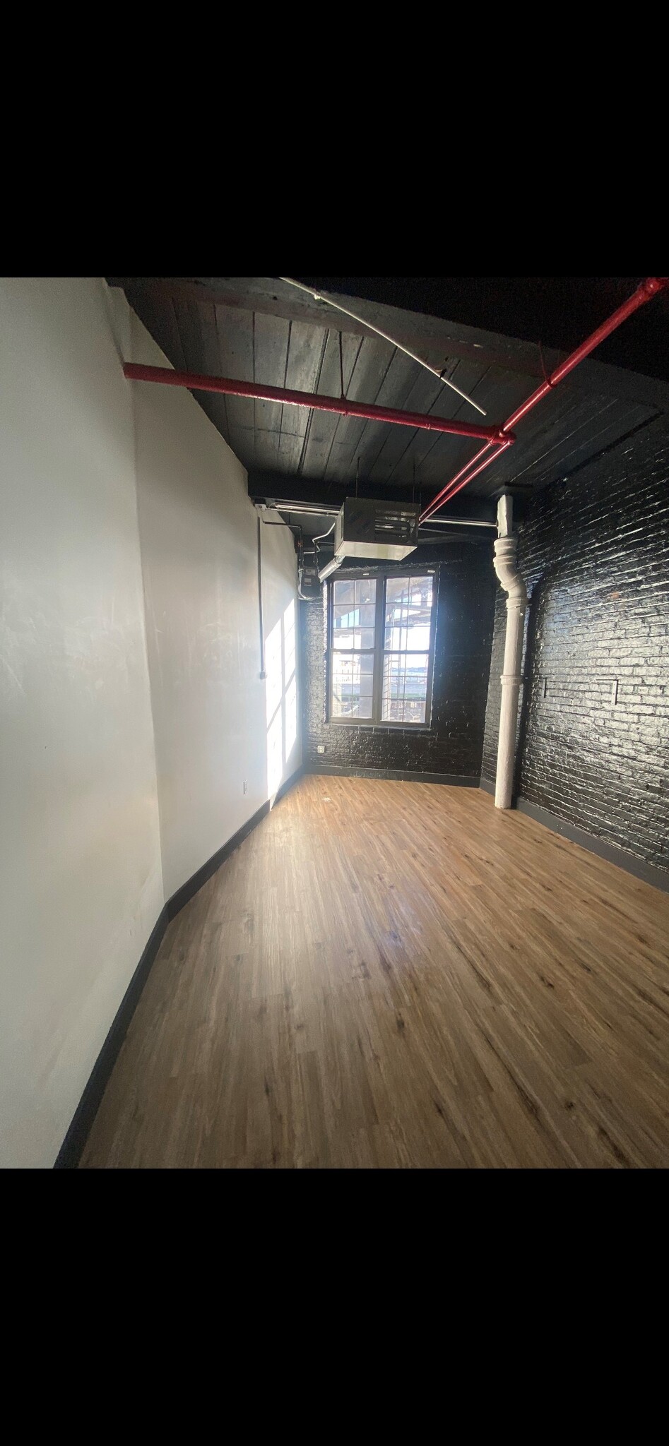 432 Austin Pl, Bronx, NY for rent Interior Photo- Image 1 of 2