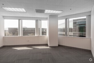 9655 Granite Ridge Dr, San Diego, CA to rent Interior Photo- Image 2 of 7