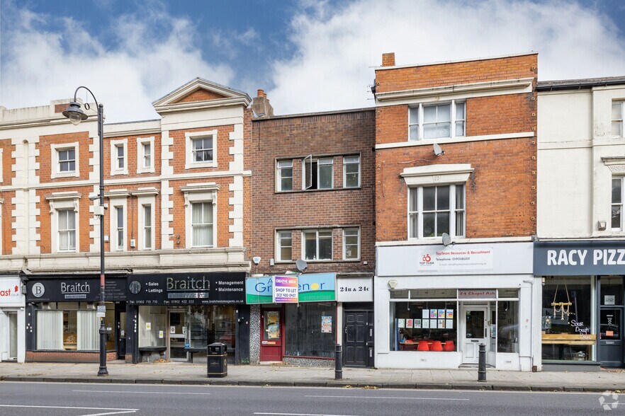 2424a Chapel Ash, Wolverhampton WV3 0TN UK