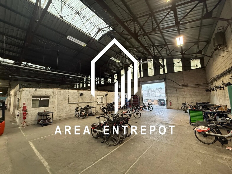 Industrial in Marseille to rent - Building Photo - Image 3 of 10