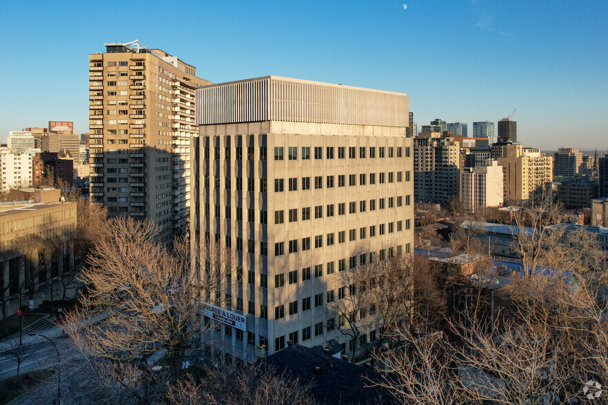 3550 Ch De La Côte-Des-Neiges, Montréal, QC for rent - Building Photo - Image 3 of 5