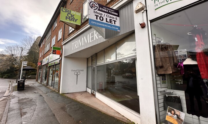 13 Station Rd E, Oxted to rent Building Photo- Image 1 of 4