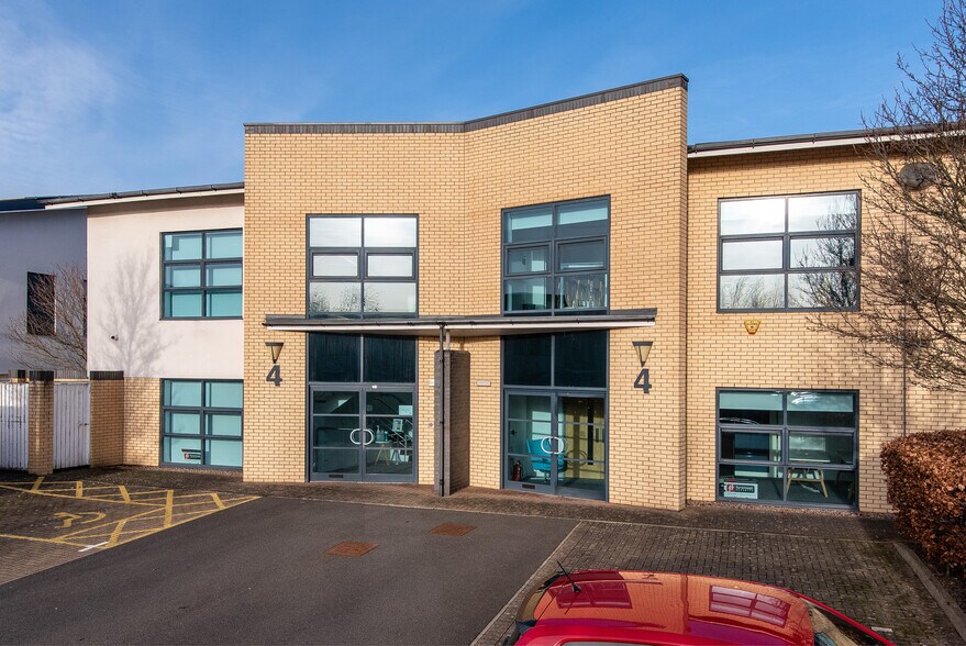 The Triangle, Nottingham for sale - Primary Photo - Image 1 of 1