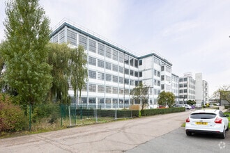 Princess Margaret Rd, Tilbury to rent Building Photo- Image 2 of 6