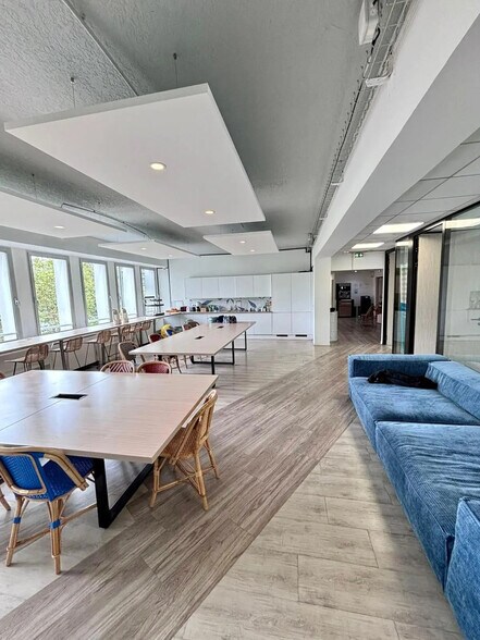 52 Quai Des Carrieres, Charenton-le-Pont to rent - Interior Photo - Image 3 of 8