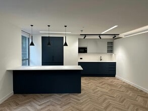 35 King St, London to rent Interior Photo- Image 2 of 2