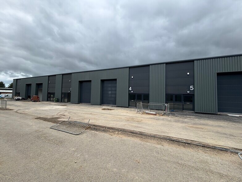 Hutton Ct, Consett to rent - Building Photo - Image 2 of 5