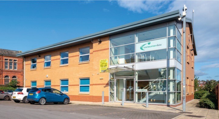 Armley Rd, Leeds for sale - Primary Photo - Image 1 of 1