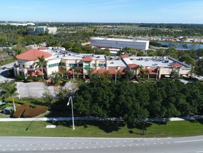 2760-2818 Weston Rd, Weston, FL for rent Building Photo- Image 1 of 11