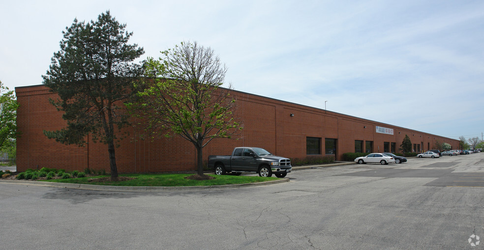 2287-2321 S Mount Prospect Rd, Des Plaines, IL for rent - Primary Photo - Image 1 of 8