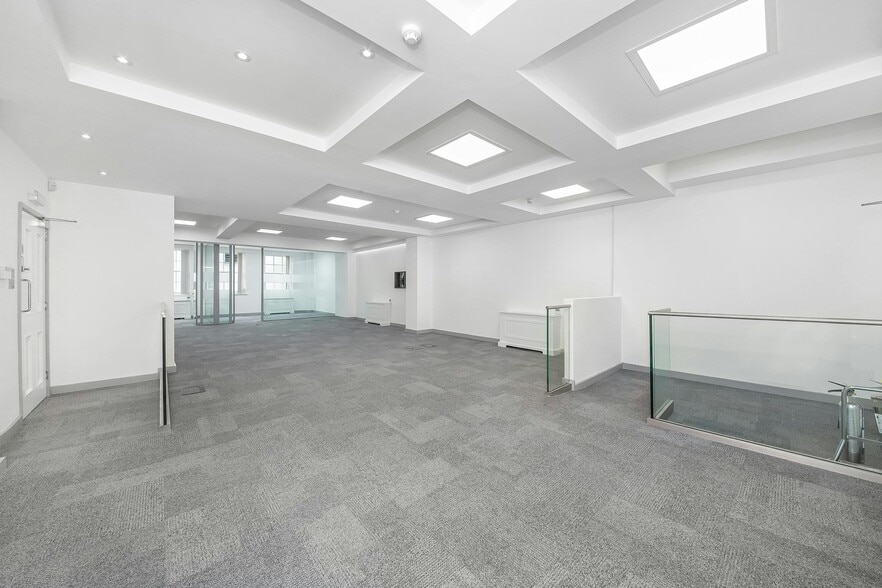 29-30 Ely Pl, London to rent - Building Photo - Image 3 of 10