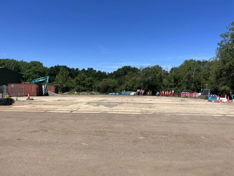 Wotton Rd, Brill to rent - Building Photo - Image 2 of 6