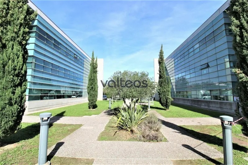 Office in Toulouse to rent Building Photo- Image 1 of 12