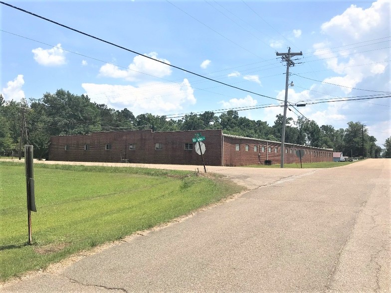 123 Poplar St, Plantersville, MS for sale - Building Photo - Image 1 of 1