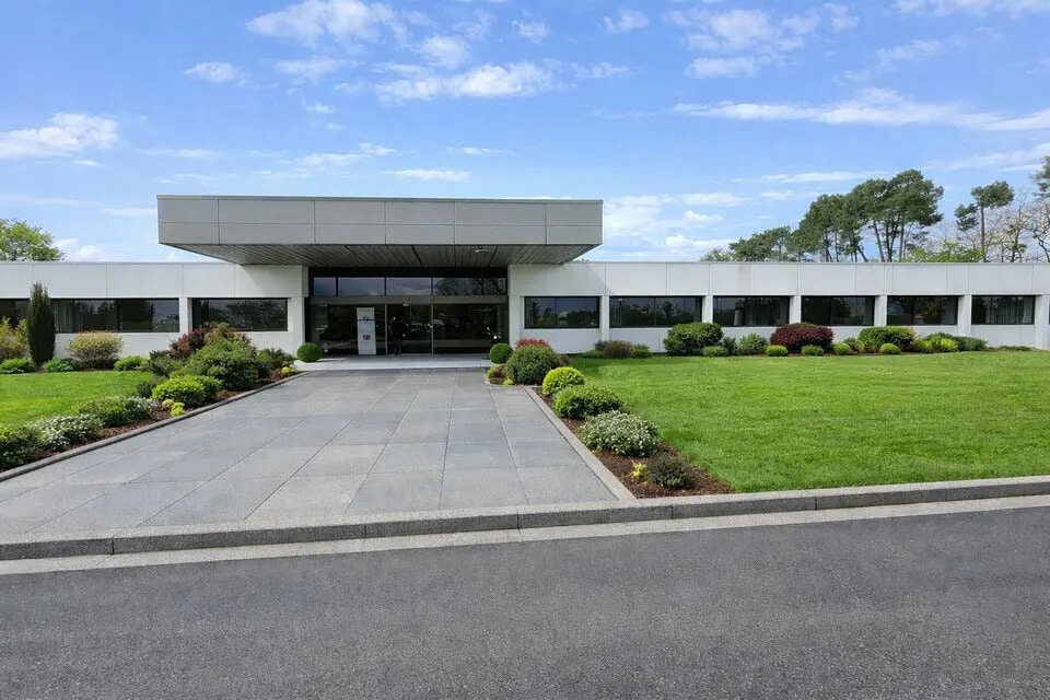 Location Local d'activités 5 266 m² - Photo 1