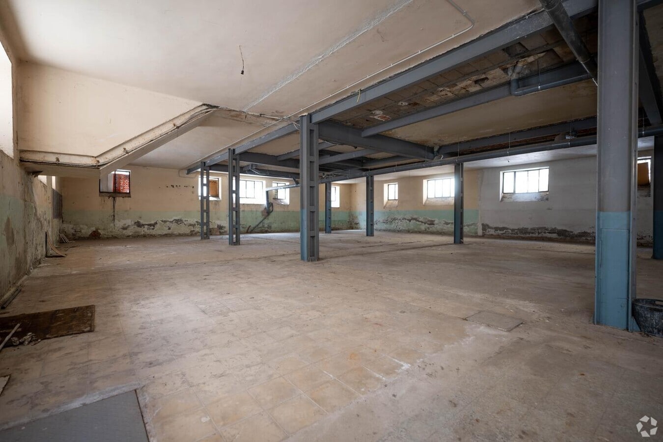 Ávila, AVI 05002 - Unit Puerta 01, Esc. 1 -  - Interior Photo - Image 2 of 7