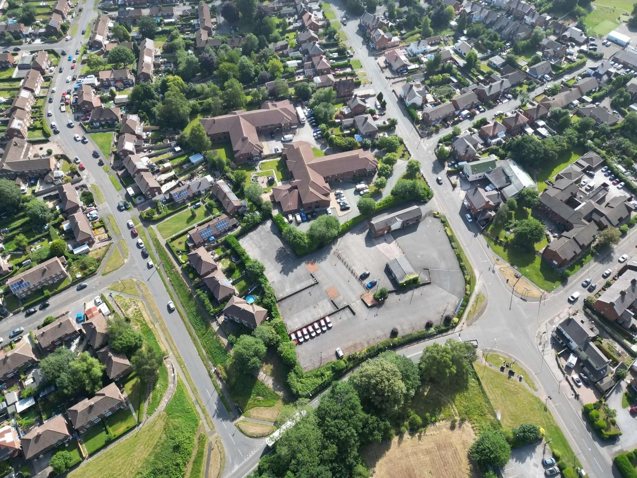 413 Manchester Rd, Northwich to rent Primary Photo- Image 1 of 3