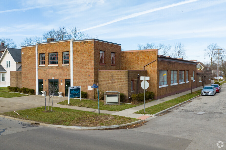 622 W Kalamazoo Ave, Kalamazoo, MI for sale - Building Photo - Image 1 of 9