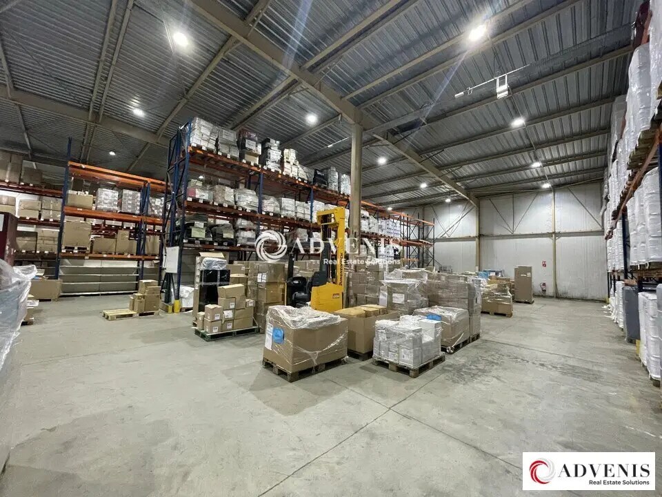 Light Industrial in Bassens to rent Interior Photo- Image 1 of 10