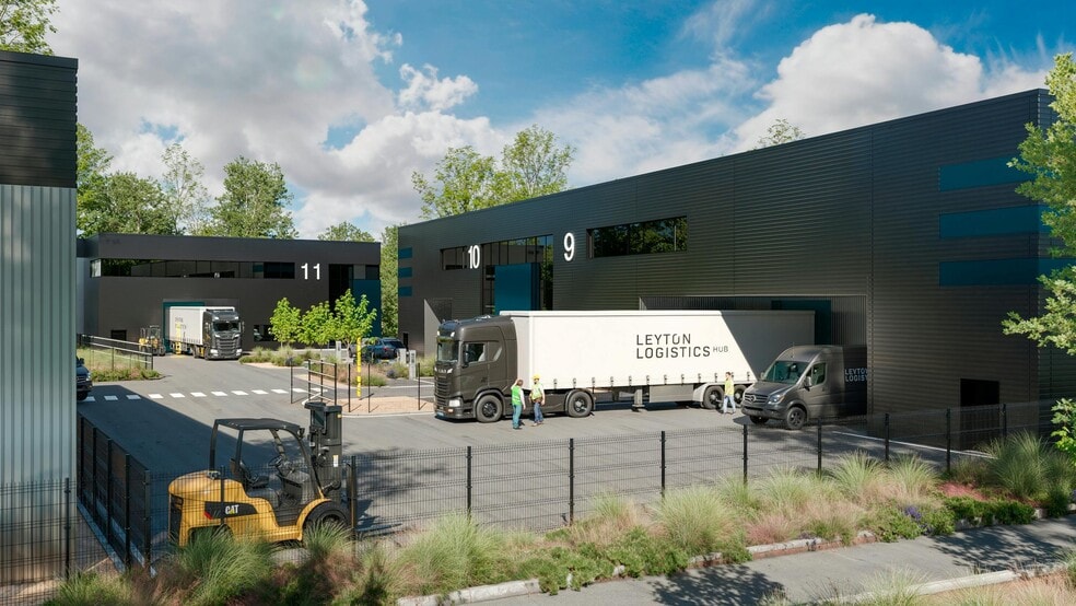 Estate Way, London to rent - Building Photo - Image 2 of 5