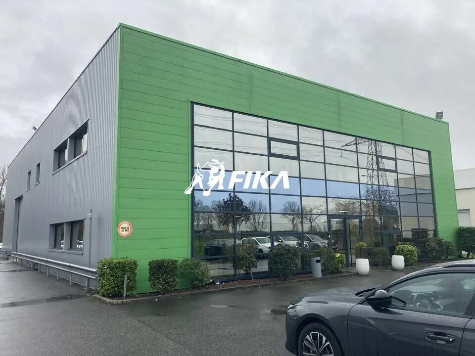 Light Industrial in Villeneuve-lès-Bouloc for sale Building Photo- Image 1 of 8