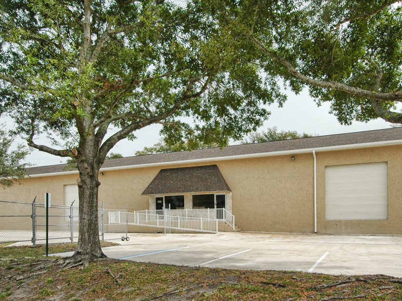 1733 SW Biltmore St, Port Saint Lucie, FL for sale - Building Photo - Image 1 of 17