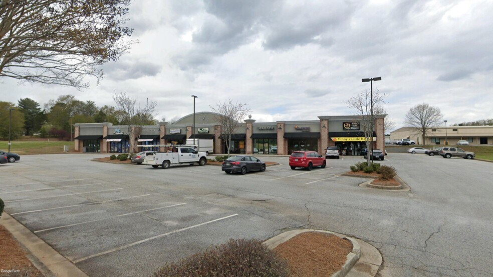 3616 Atlanta Hwy, Flowery Branch, GA for rent - Building Photo - Image 2 of 3