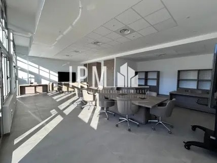 Office in Marseille to rent - Interior Photo - Image 1 of 4