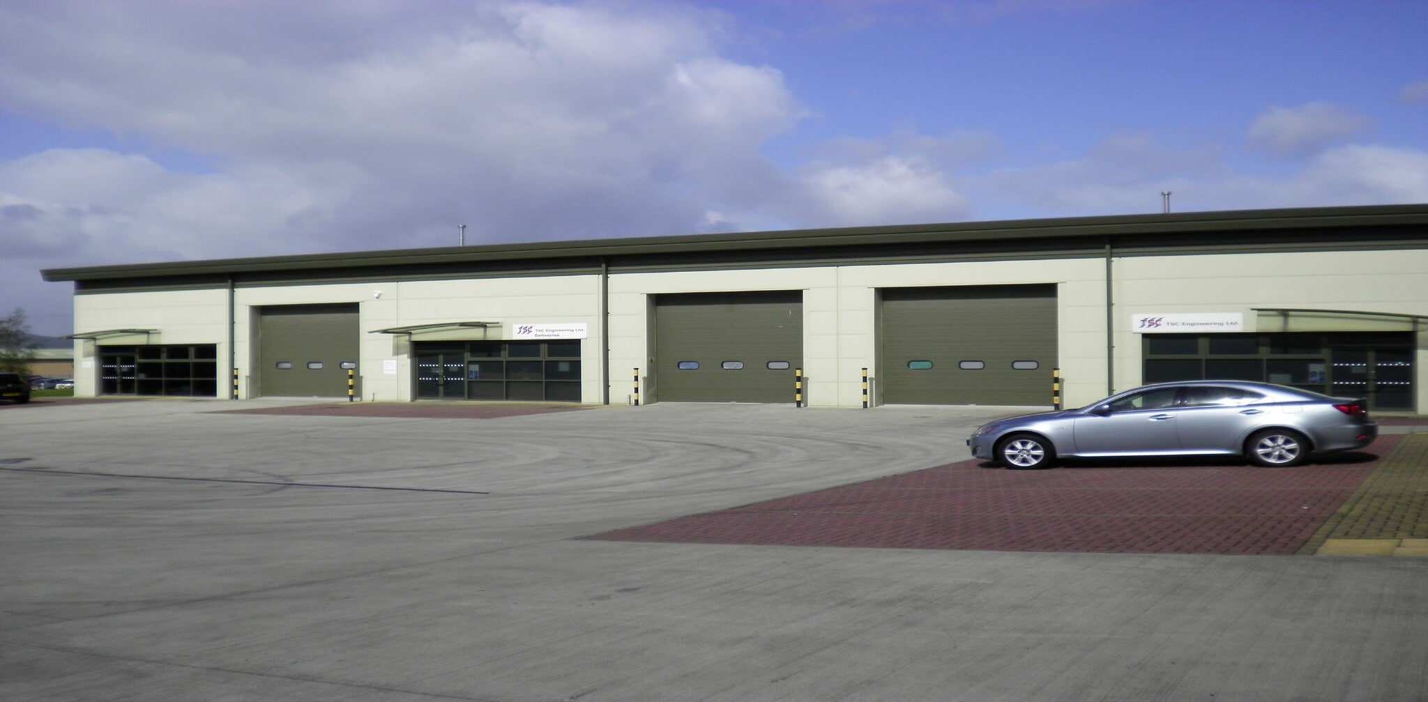Ryefield Way, Keighley to rent Building Photo- Image 1 of 2