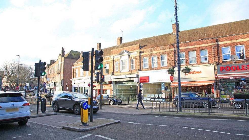 36 The Broadway, Stanmore for sale - Building Photo - Image 3 of 5